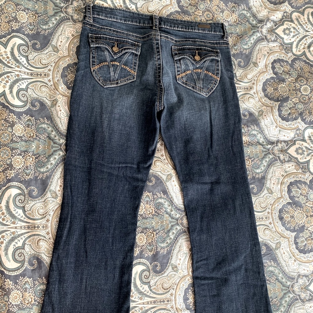 Size 12 short KUT Natalie bootcut jeans